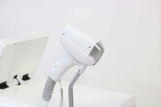 High Power Soprano Dual Handle Haarverwijdering Diode Laser Machine 4 golflengte IJs Platina Titanium Voor Haarverwijdering