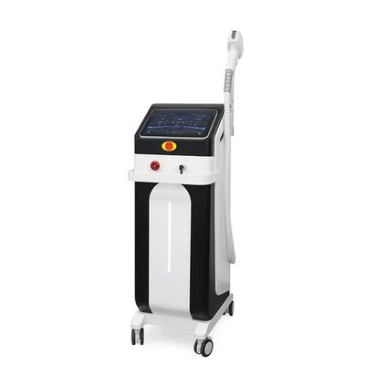 808nm Diode Laser Machine met waterkoelingssysteem en 46*68*112cm Specificatie voor Salon Hair Removal